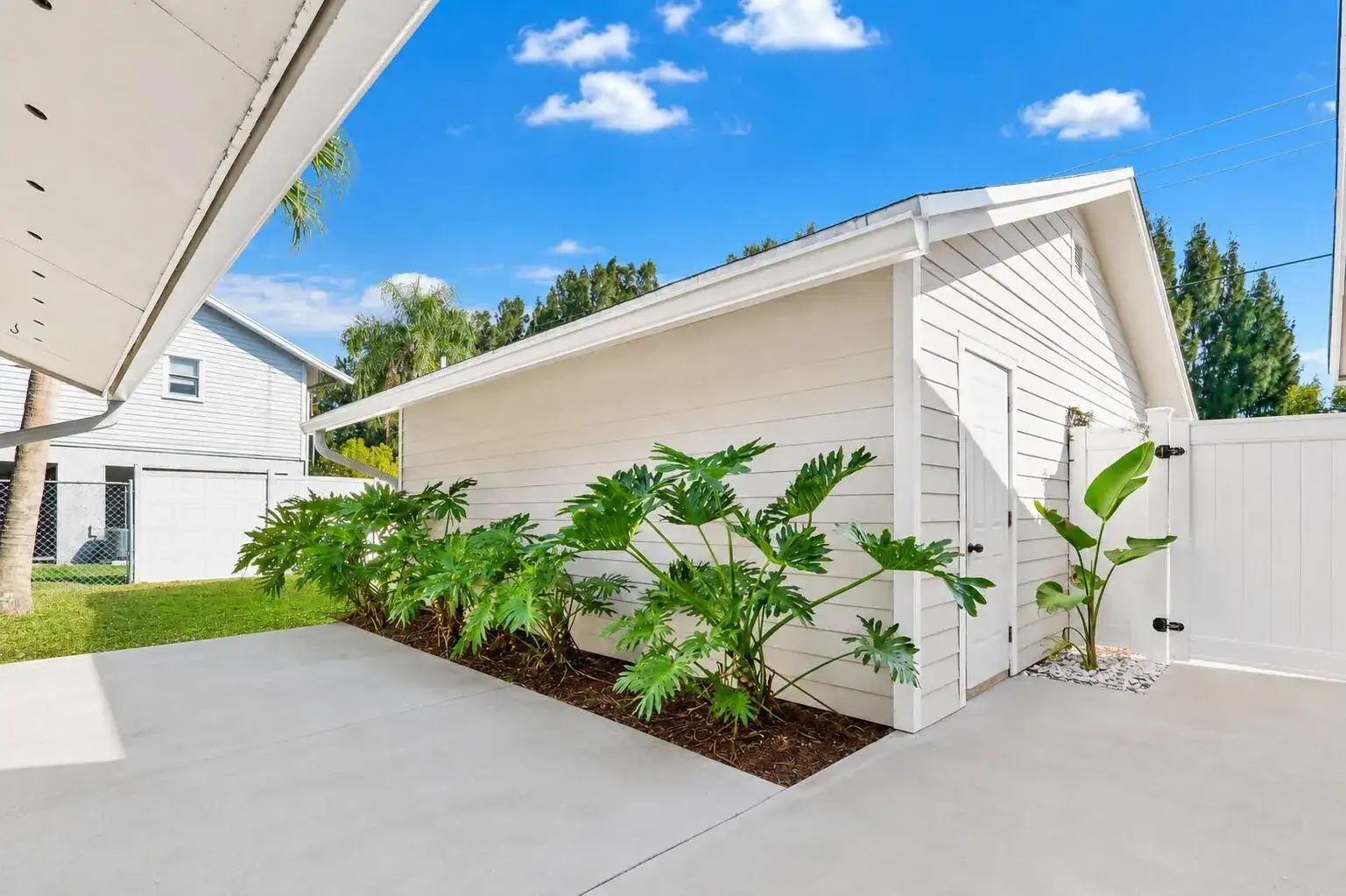 8074 SE River Lane, Stuart FL 34997 photo 4