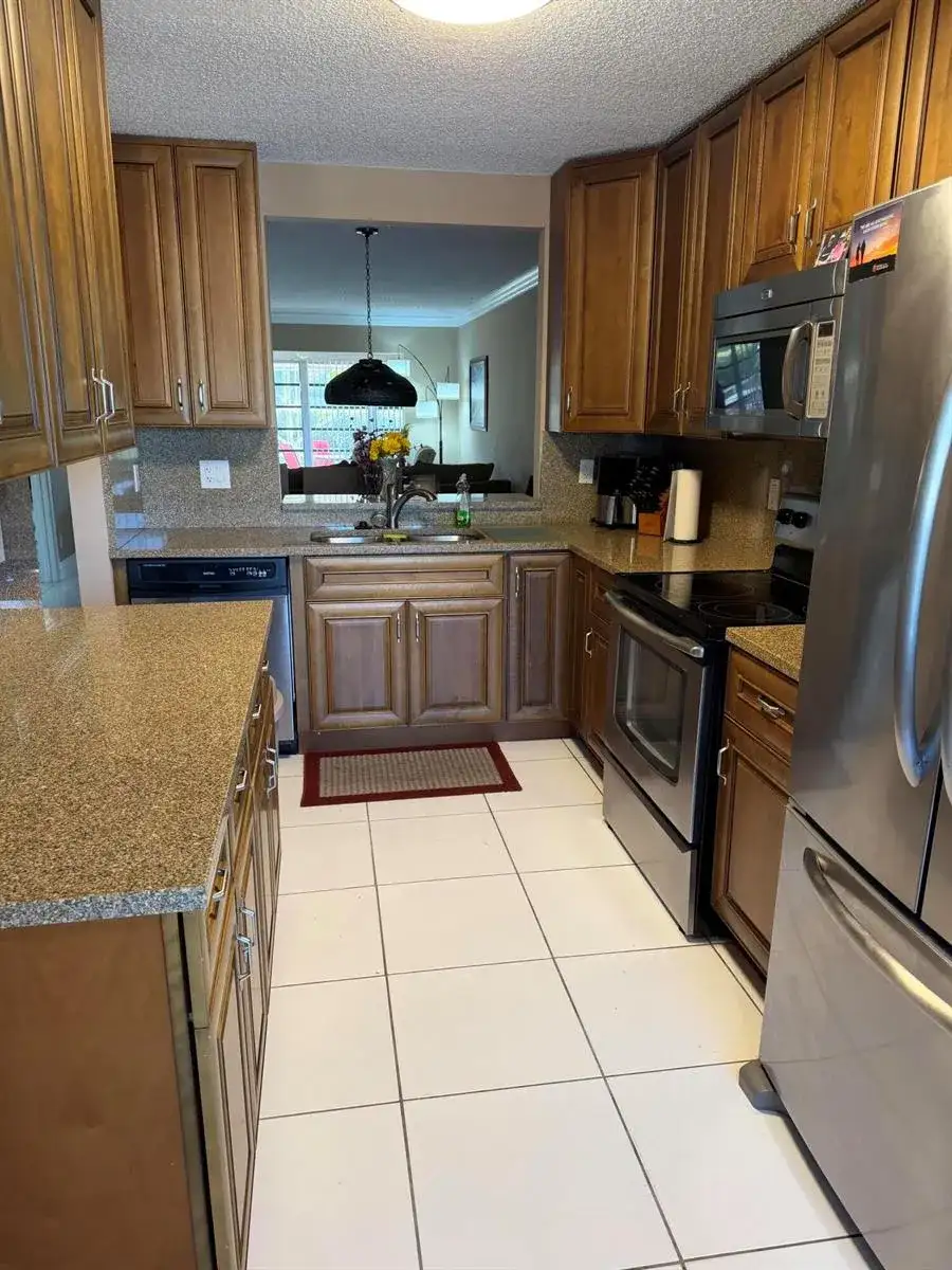 8786 Belle Aire Drive, Boca Raton FL 33433 photo 3