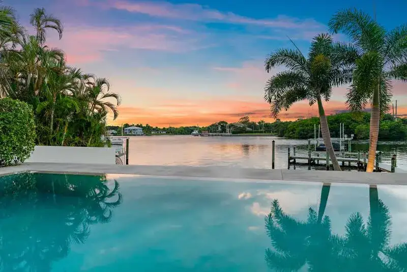 5706 Holly Lane, Jupiter FL 33458 photo 2
