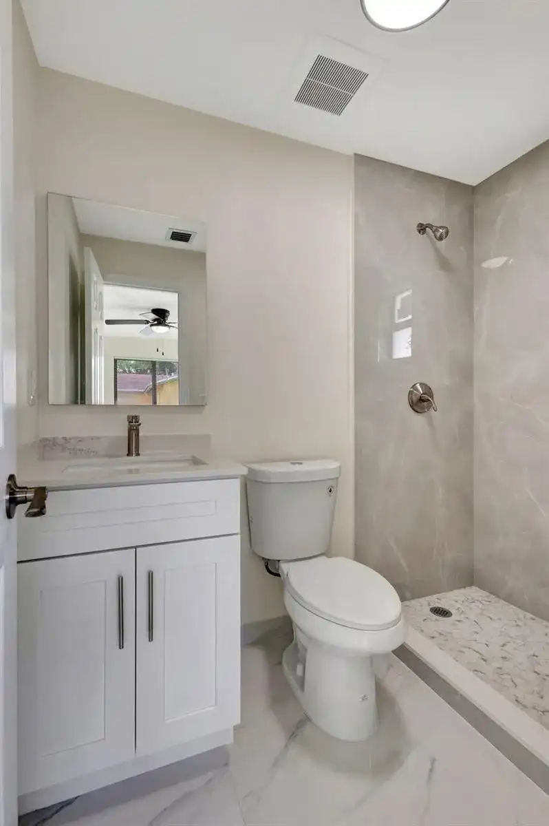 2016 Avenue S, Riviera Beach FL 33404 photo 4
