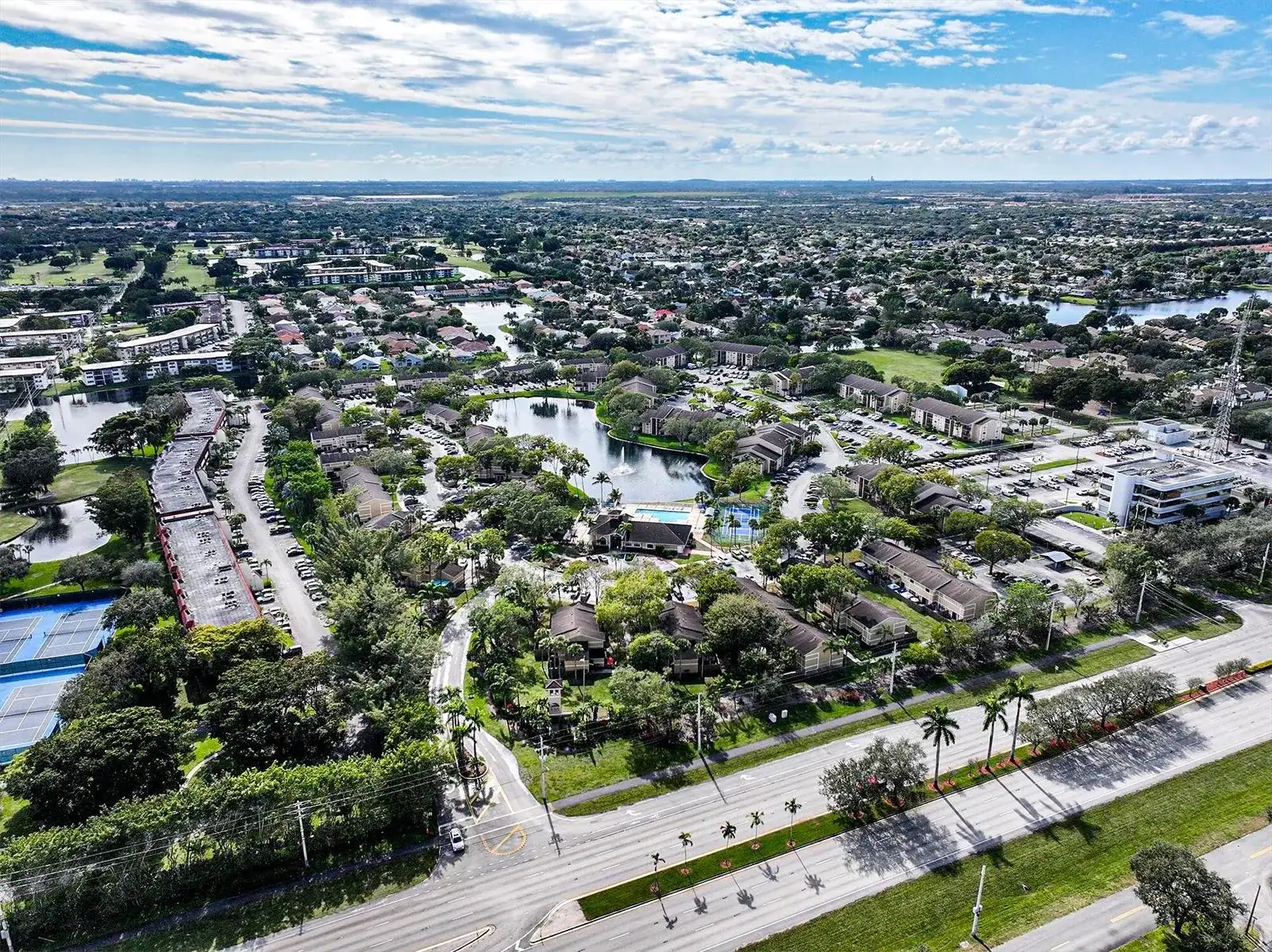 450 Palm Circle # 106, Pembroke Pines FL 33025 photo 2