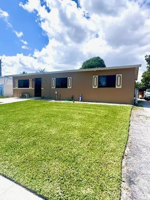 1481 SW 7th Terrace, Deerfield Beach FL 33441 photo 5