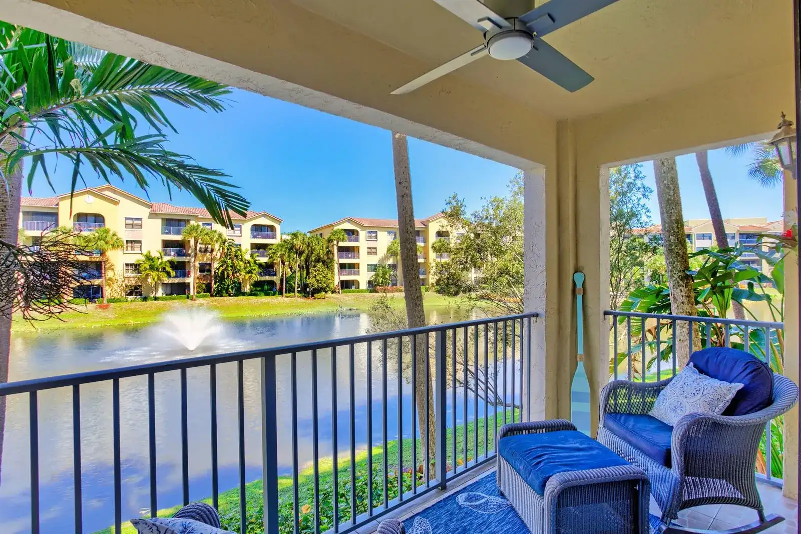 400 Uno Lago Drive # 204, Juno Beach FL 33408 photo 2