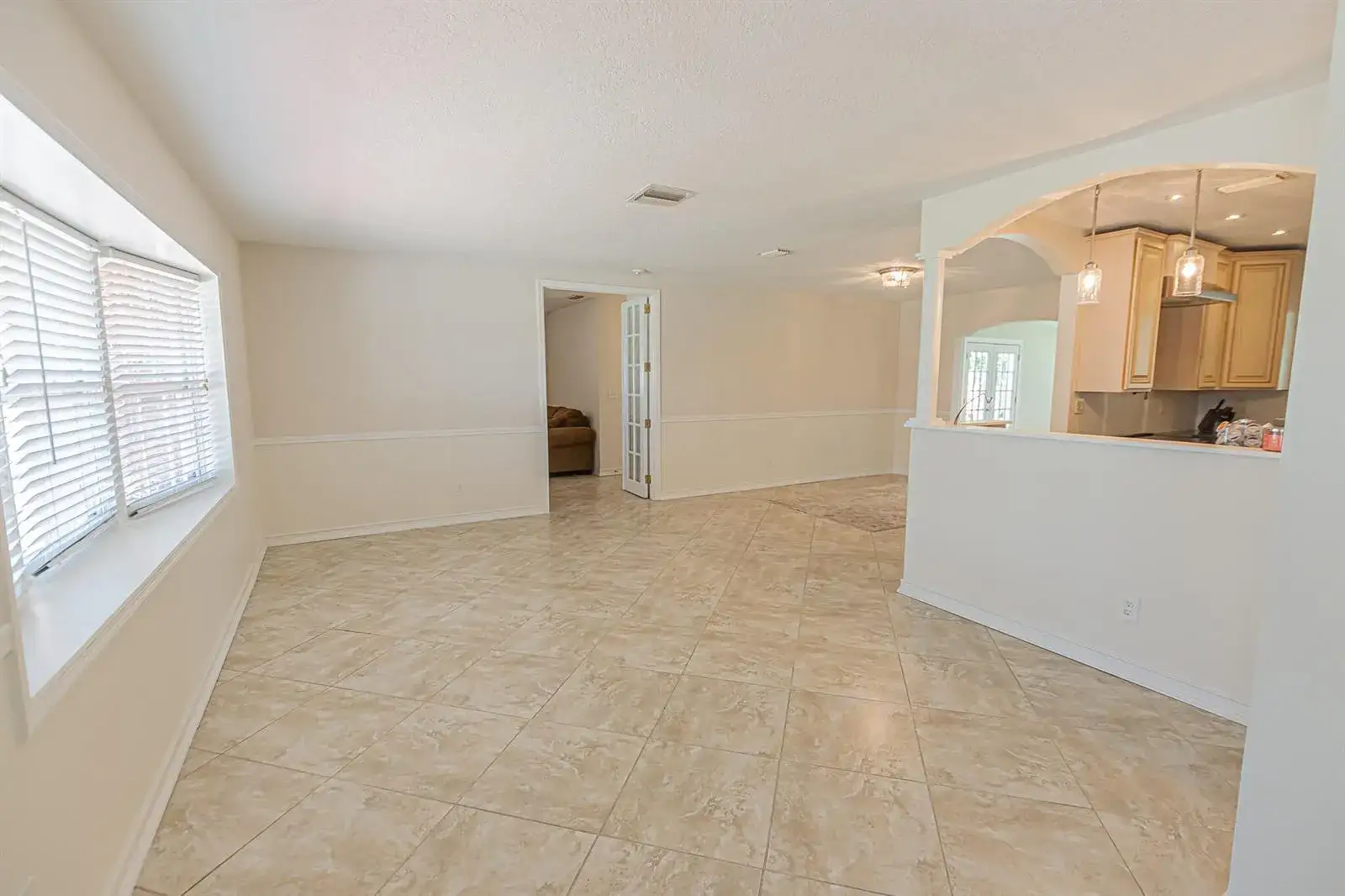 471 SE Lamon Lane, Port St. Lucie FL 34983 photo 2