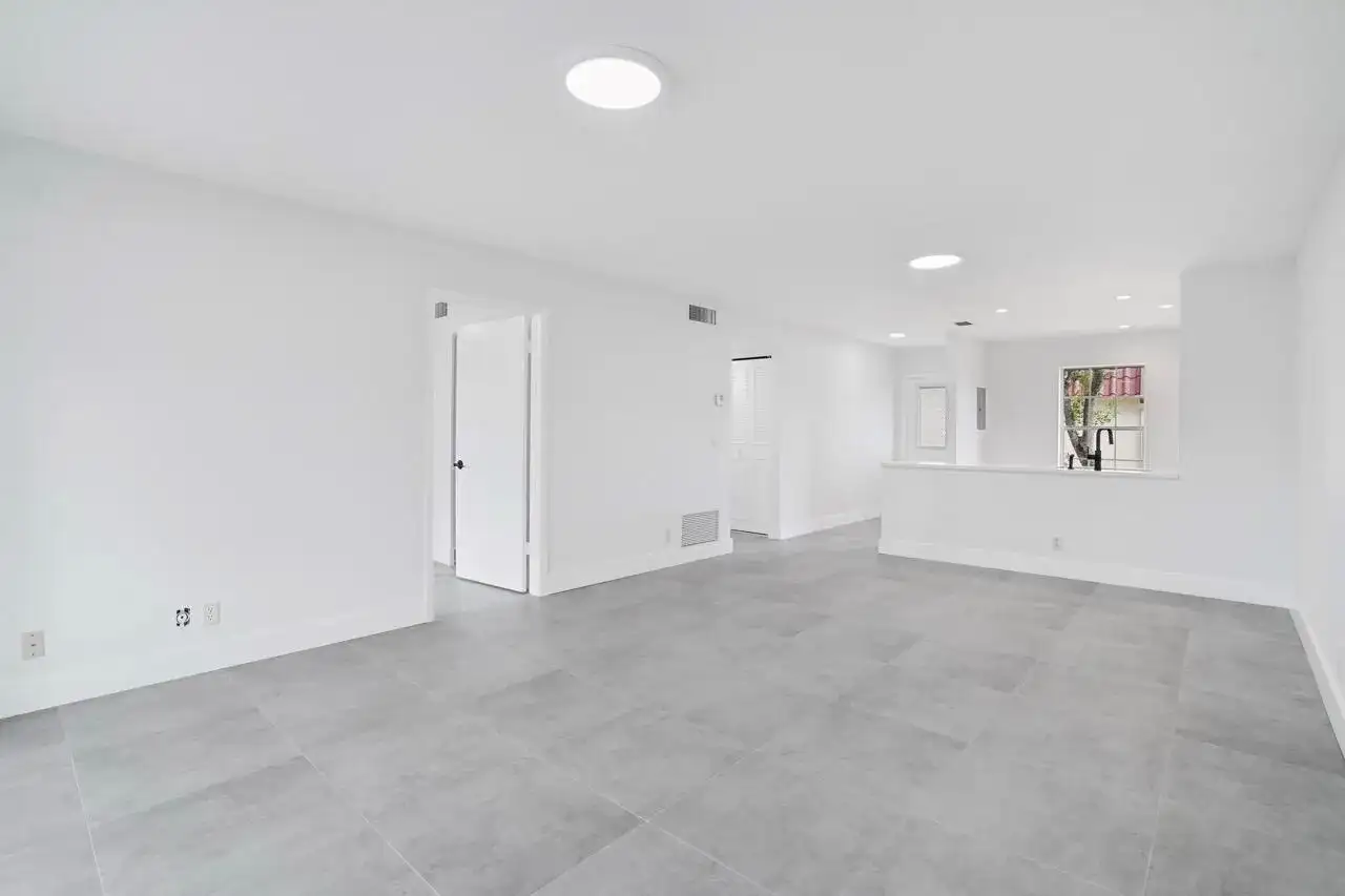 737 Nantucket Circle # B, Lake Worth FL 33467 photo 3