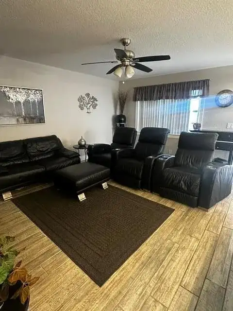 29 Flanders A, Delray Beach FL 33484 photo 4