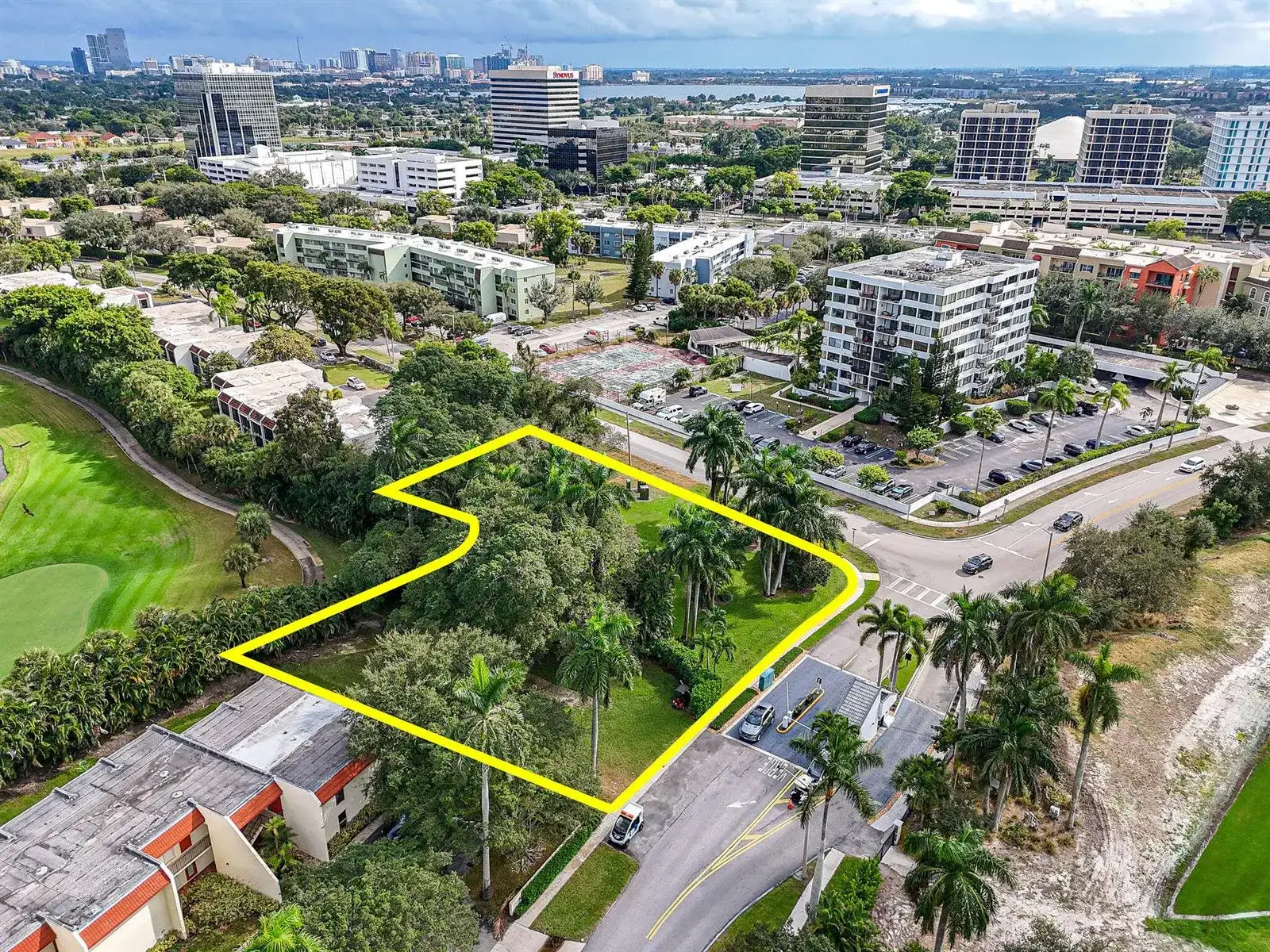 1617 Embassy Drive, West Palm Beach FL 33401 photo 3