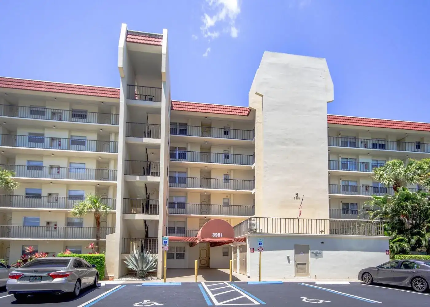 3951 Via Poinciana # 214, Lake Worth FL 33467 photo 2