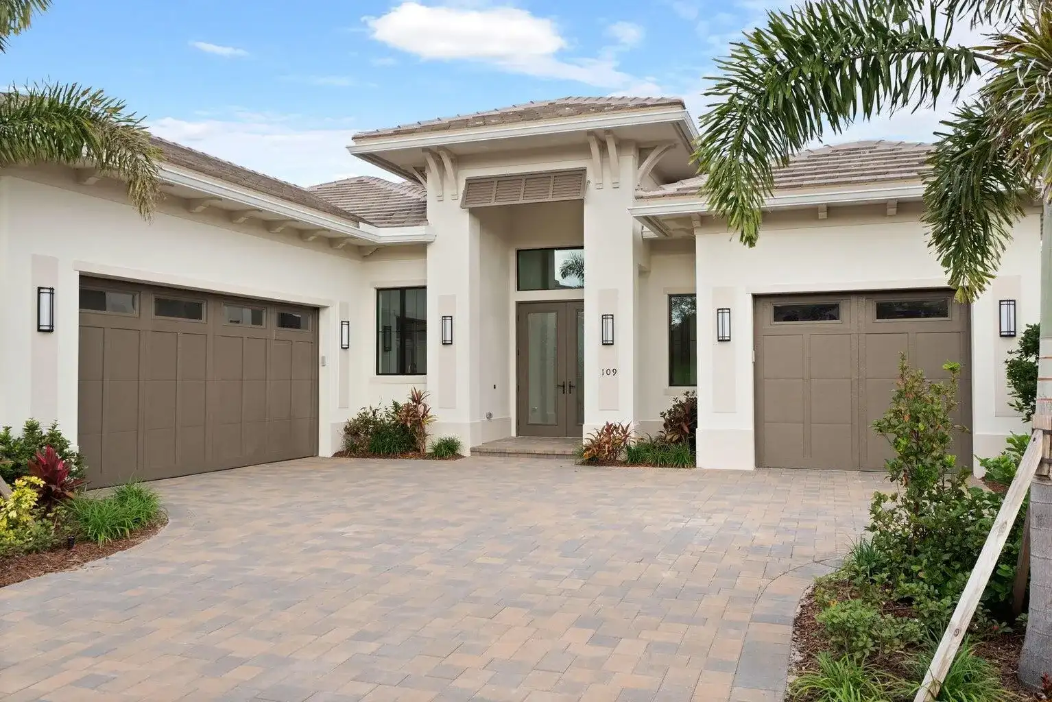 109 SE Via Verona, Port St. Lucie FL 34984 photo 2