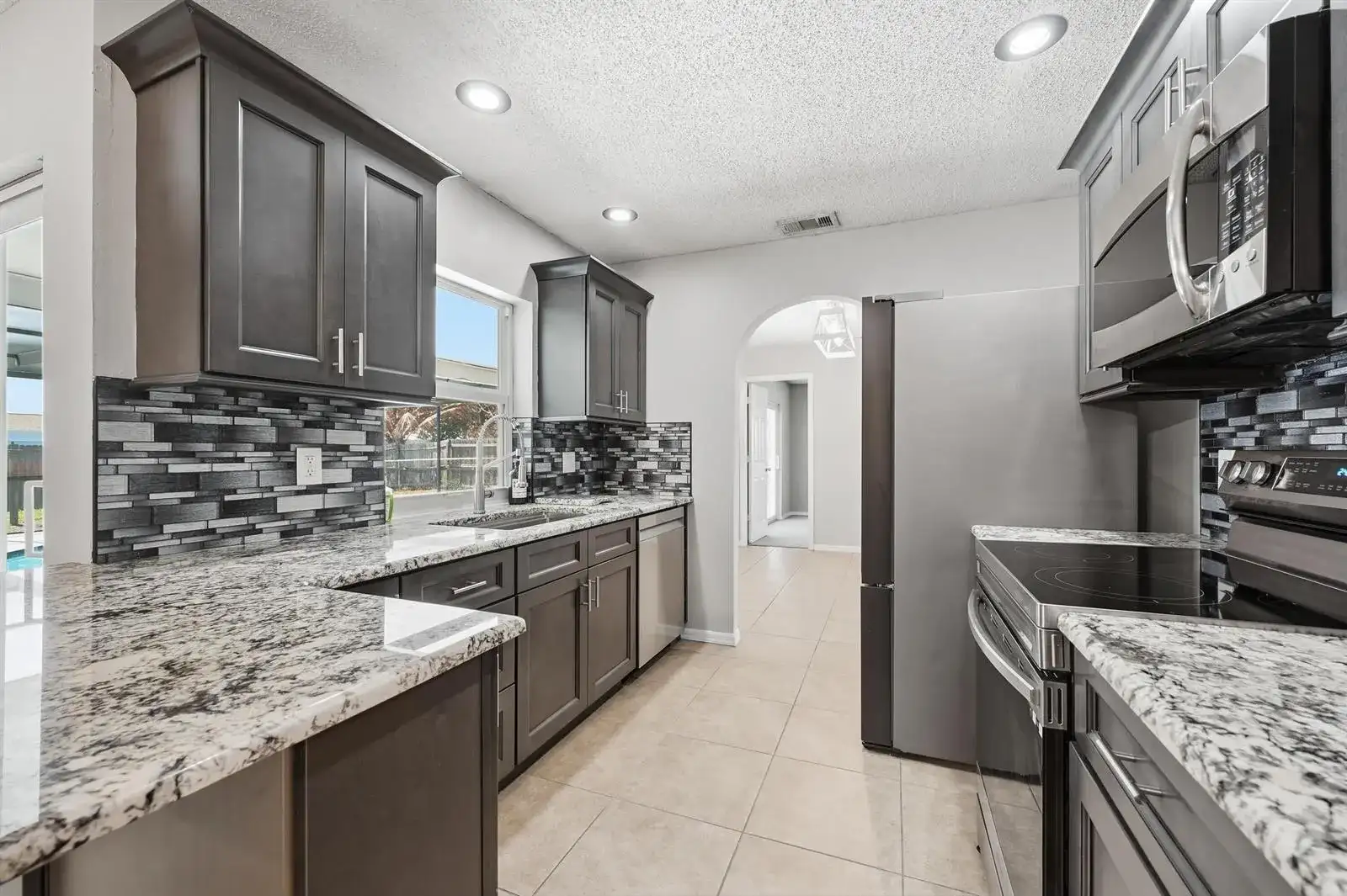 826 SE Quiescent Lane, Port St. Lucie FL 34983 photo 4