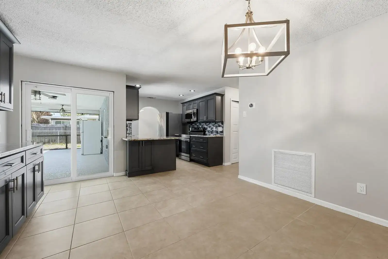 826 SE Quiescent Lane, Port St. Lucie FL 34983 photo 5