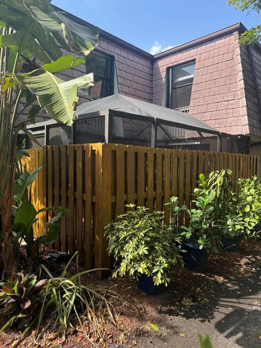 7526 Courtyard Run E, Boca Raton FL 33433 photo 3