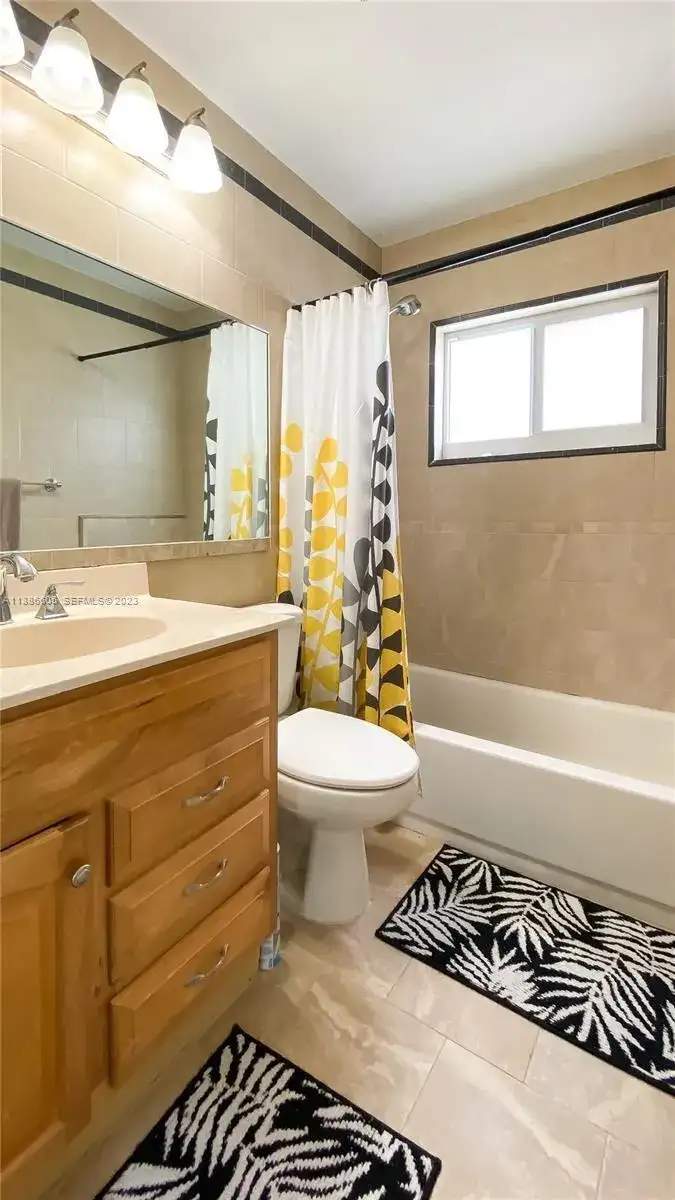 7106 NW 73rd Avenue, Tamarac FL 33321 photo 4