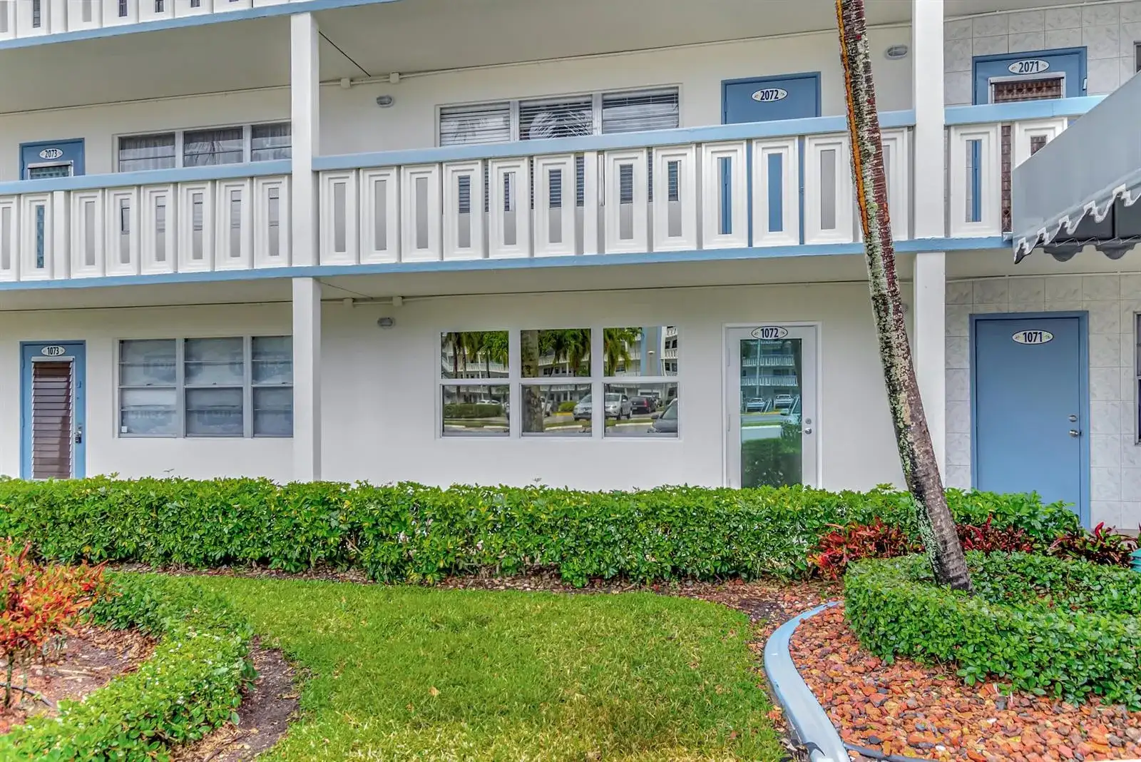 1072 Yarmouth D, Boca Raton FL 33434 photo 2