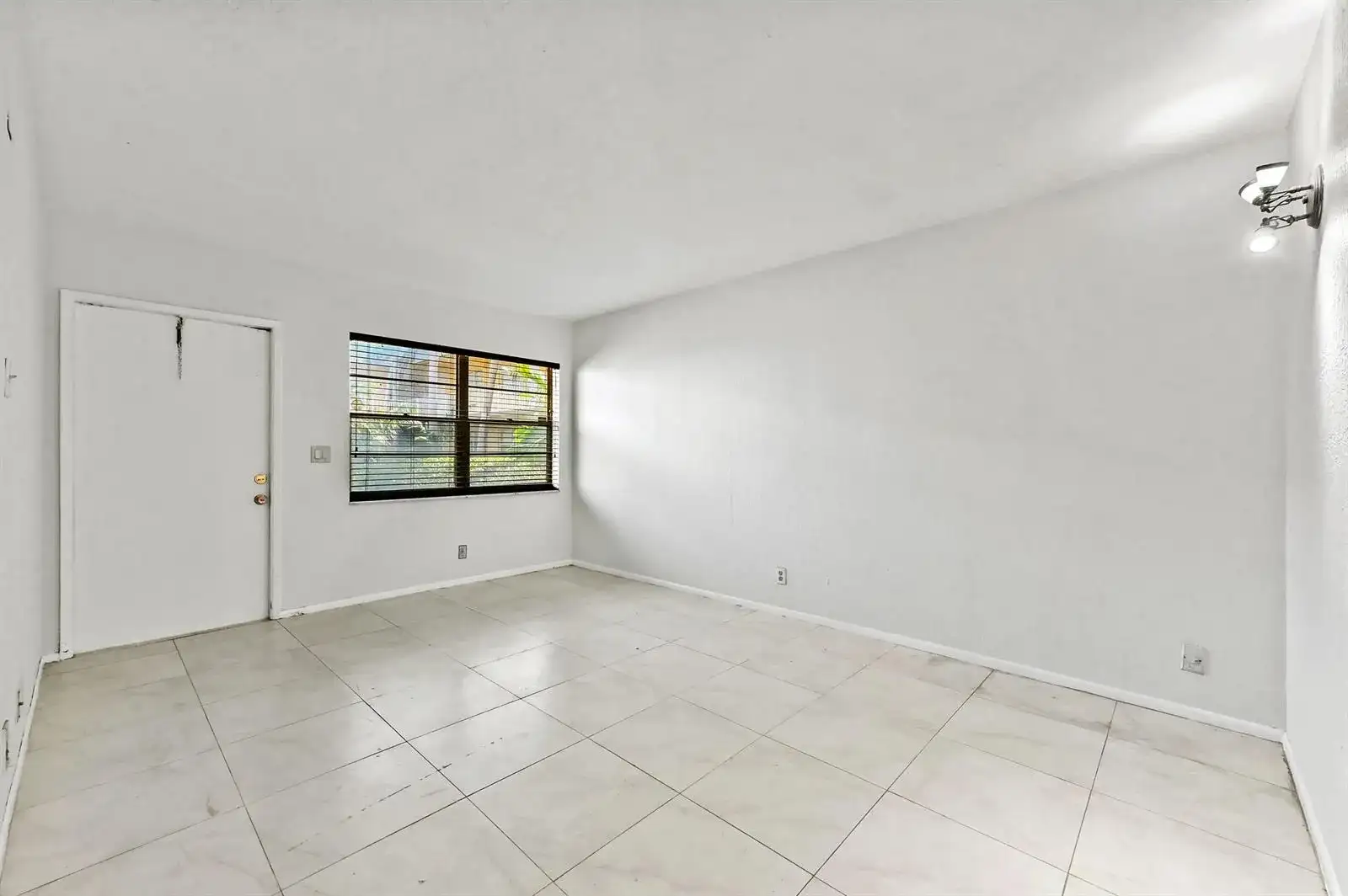 240 Croton Avenue # 102, Lantana FL 33462 photo 5