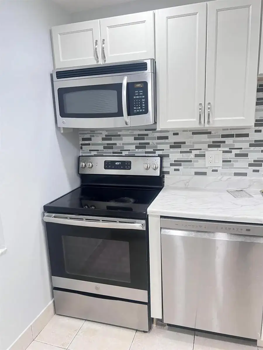 7505 NW 5th Place # 106, Margate FL 33063 photo 3