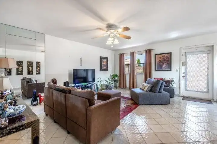 657 Brittany N, Delray Beach FL 33446 photo 5