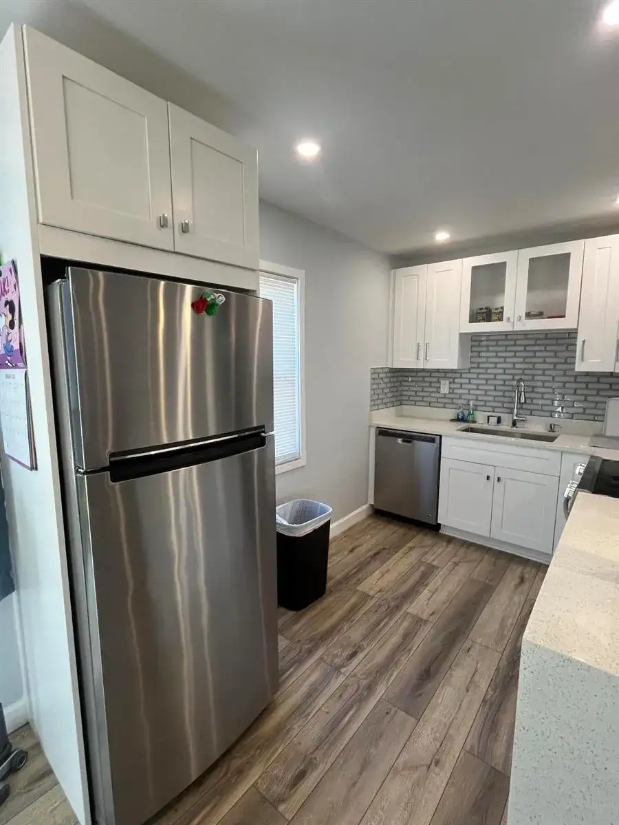 812 Burgundy Q, Delray Beach FL 33484 photo 2