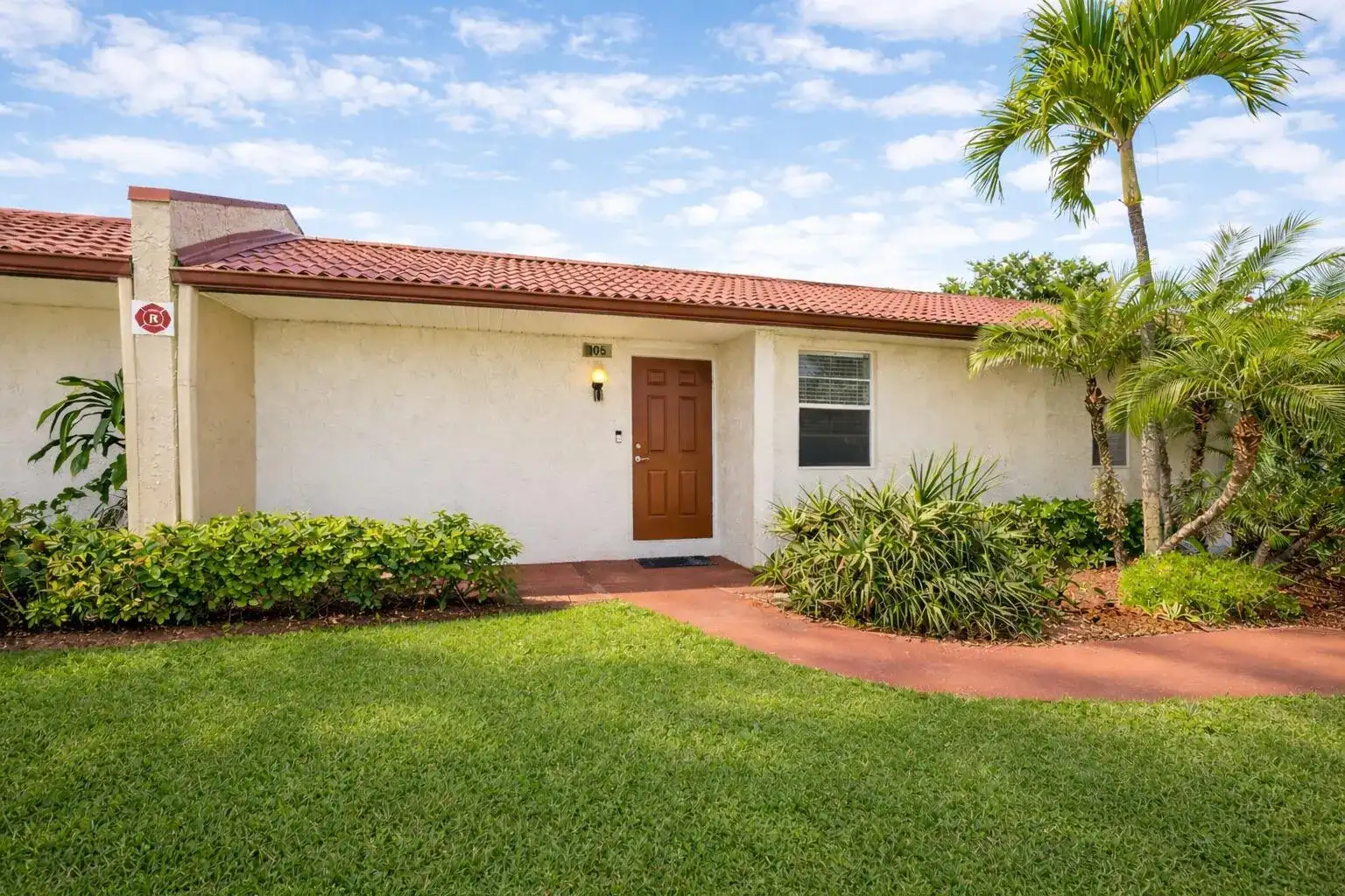 105 Lake Irene Drive, West Palm Beach FL 33411 photo 2