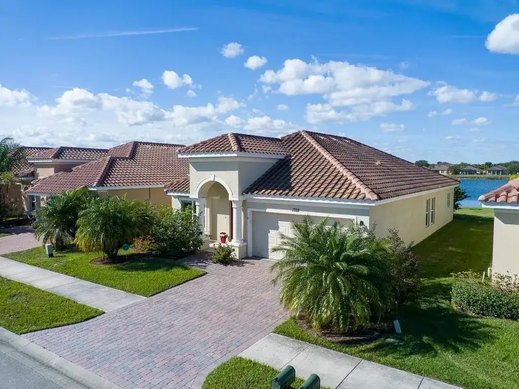1728 Berkshire Circle SW, Vero Beach FL 32968 photo 3