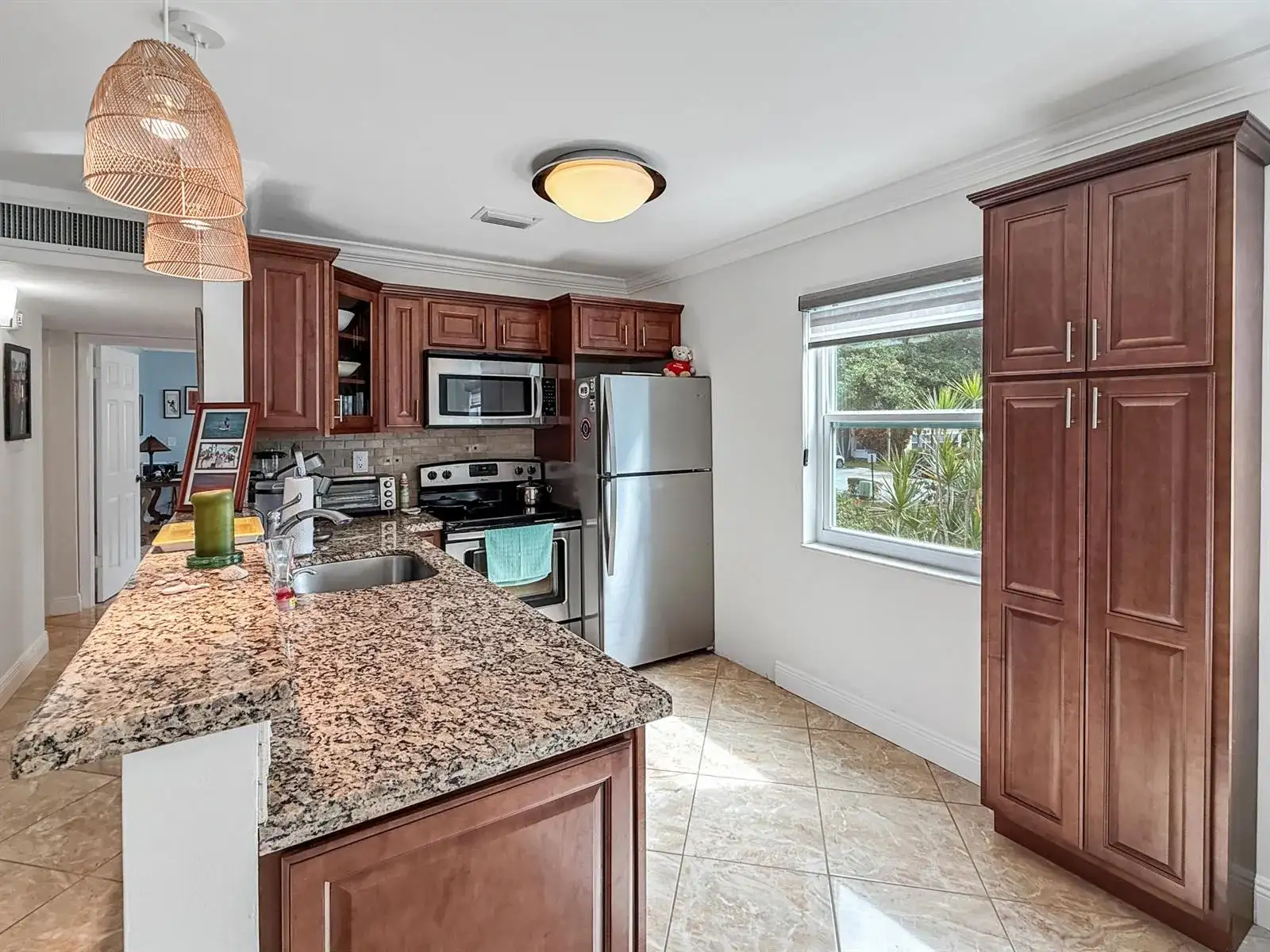 334 Piedmont G, Delray Beach FL 33484 photo 2