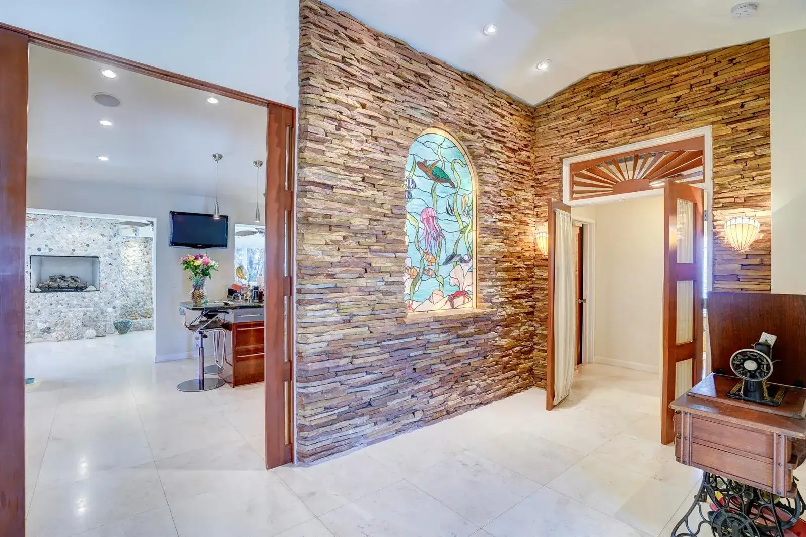 1191 Emerald Drive, Singer Island FL 33404 photo 3