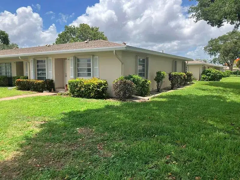 8871 Warwick Drive, Boca Raton FL 33433 photo 2