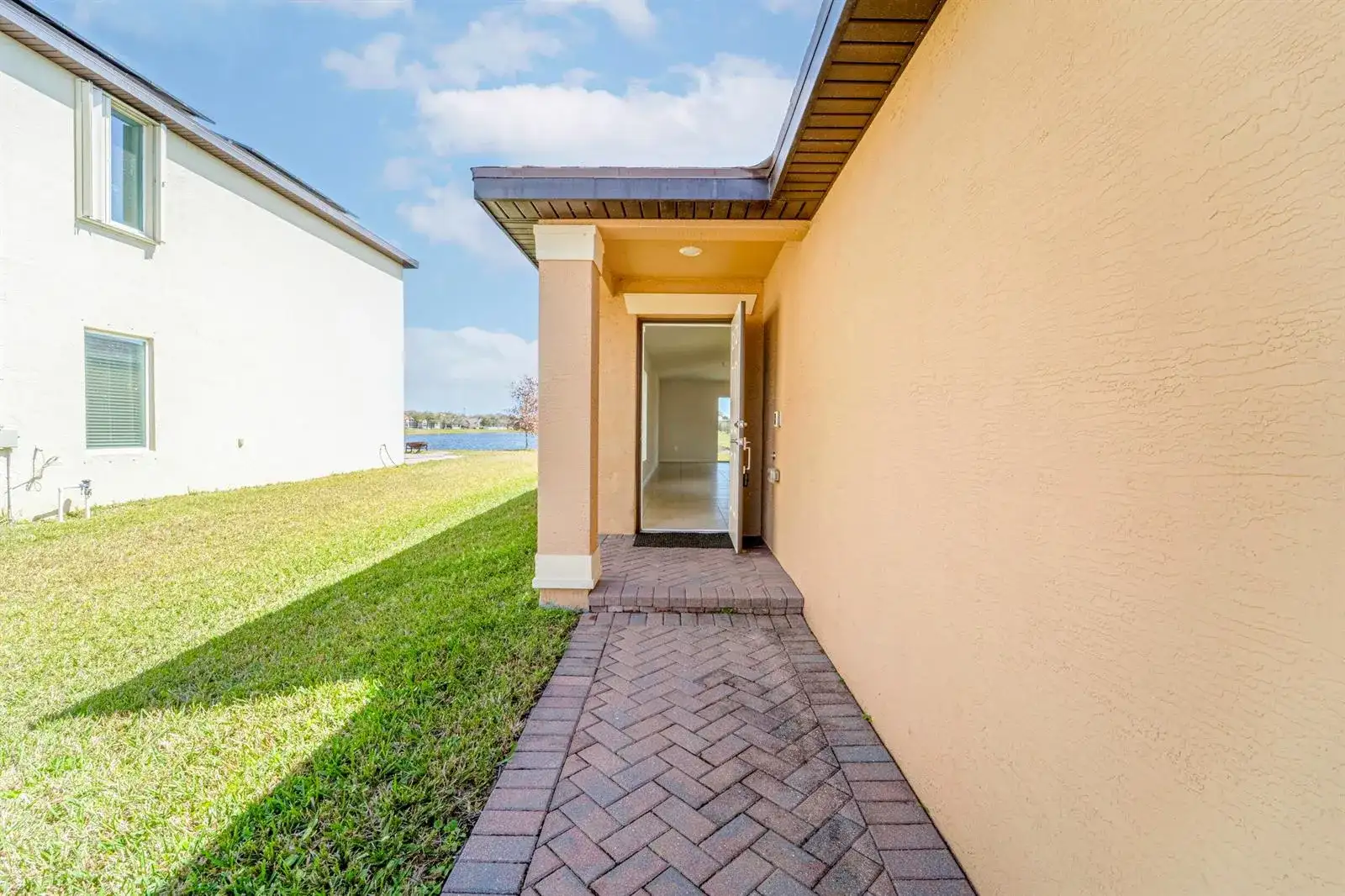 788 Worlington Lane, Fort Pierce FL 34947 photo 5