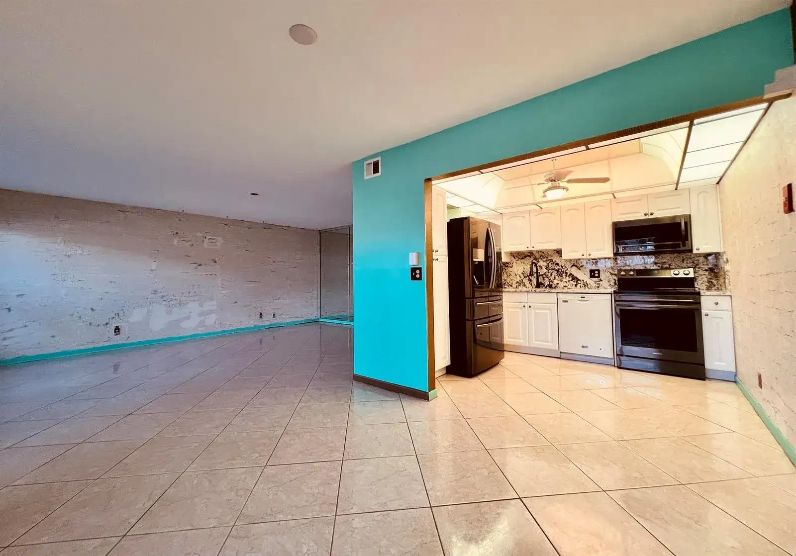 110 Wellington B, West Palm Beach FL 33417 photo 2