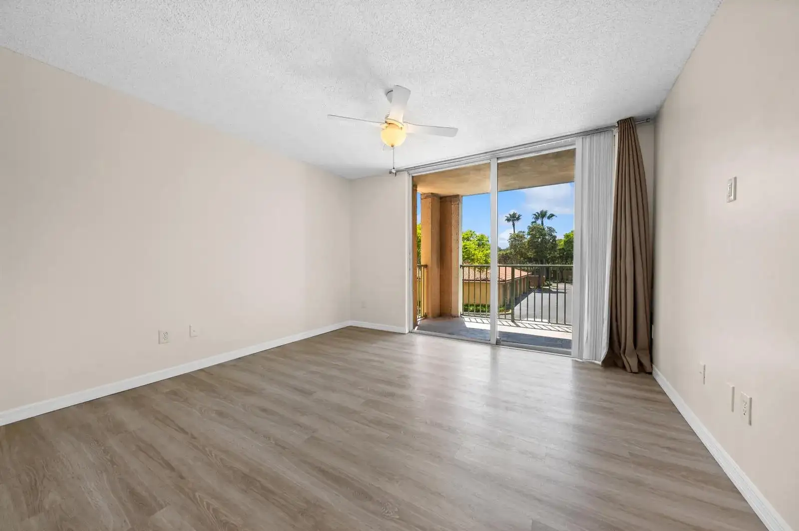 117 Yacht Club Way # 205, Hypoluxo FL 33462 photo 2