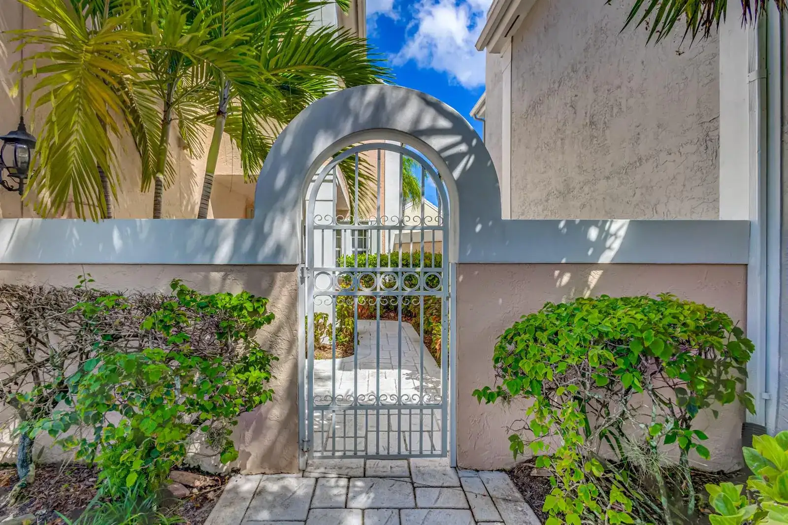 17 Selby Lane, Palm Beach Gardens FL 33418 photo 5