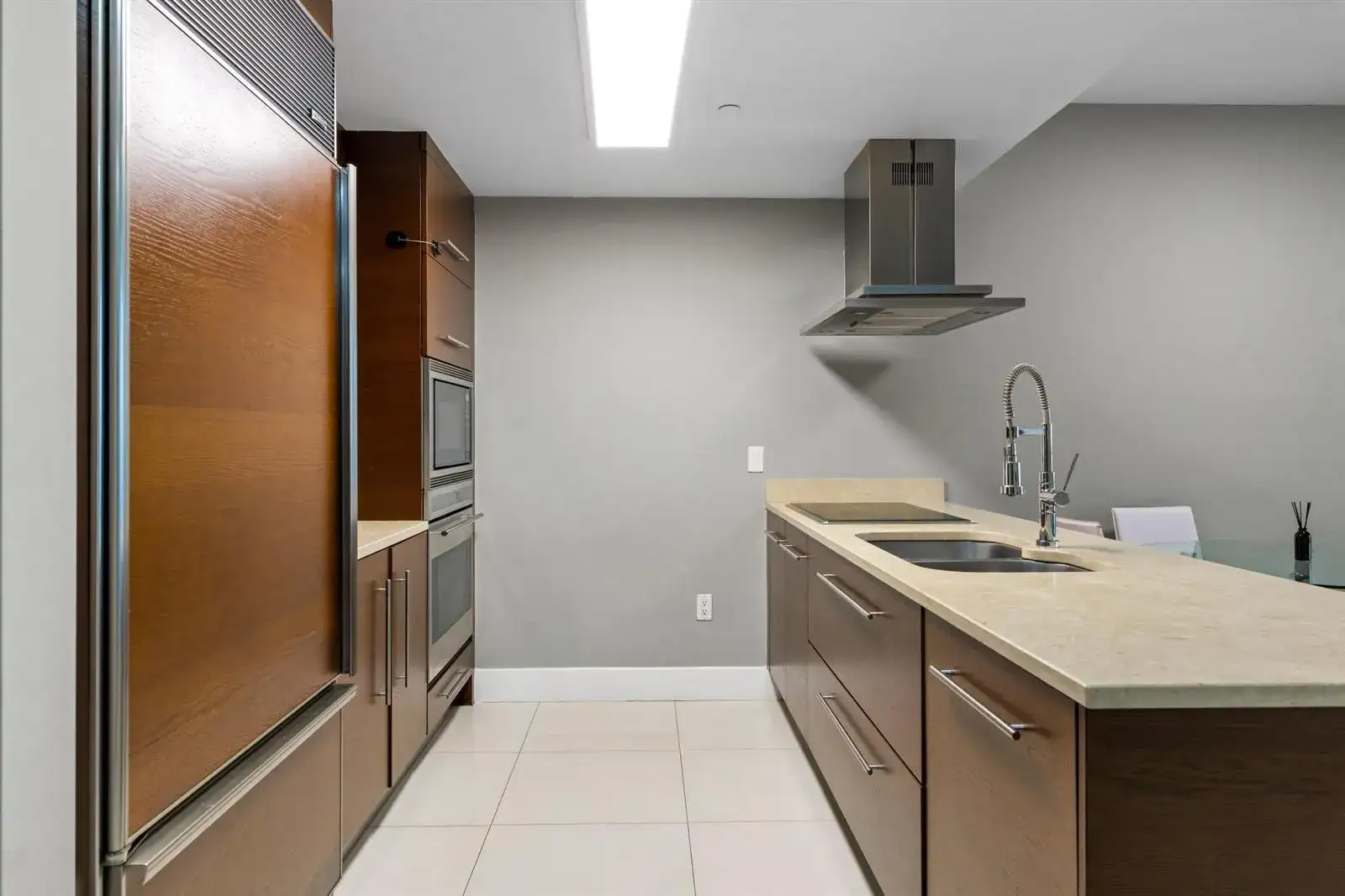 485 Brickell Avenue # 2506, Miami FL 33131 photo 3
