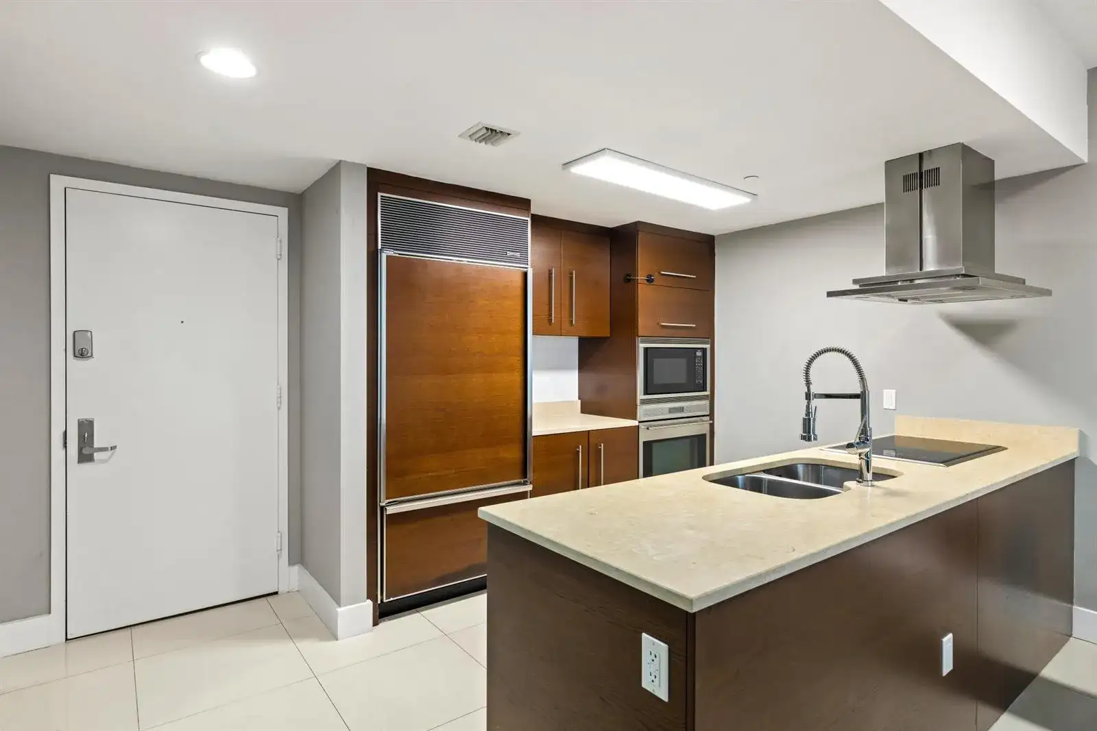 485 Brickell Avenue # 2506, Miami FL 33131 photo 4