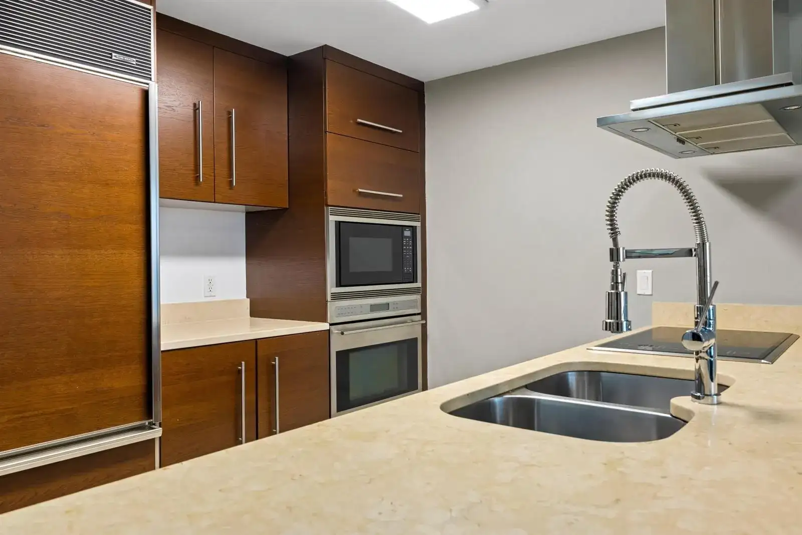 485 Brickell Avenue # 2506, Miami FL 33131 photo 5