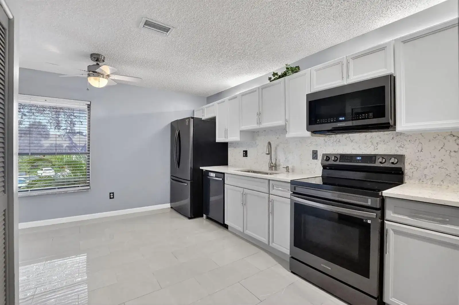 9364 Sable Ridge Circle # B, Boca Raton FL 33428 photo 2