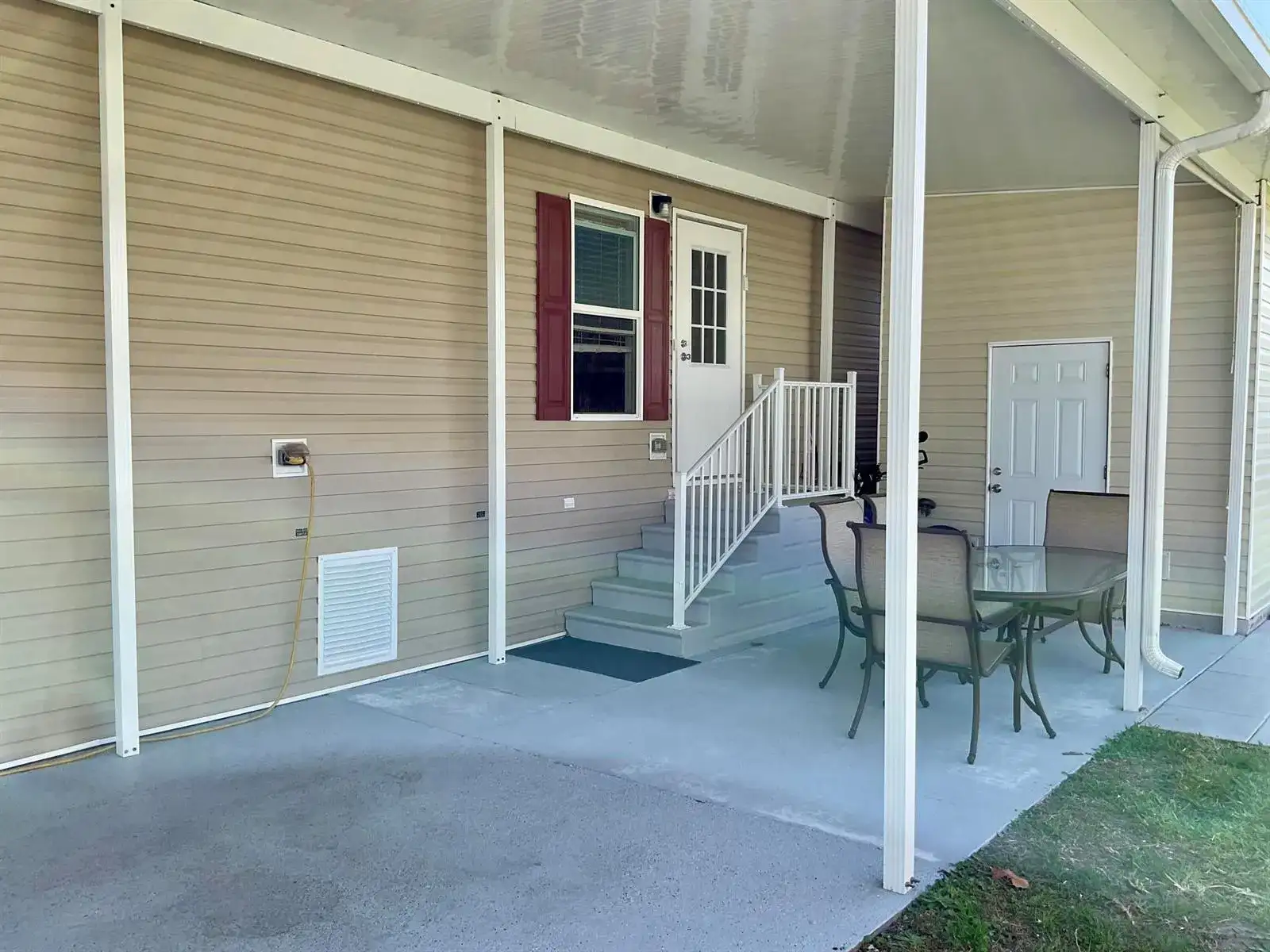 106 Sandhill Boulevard, Fort Pierce FL 34982 photo 2