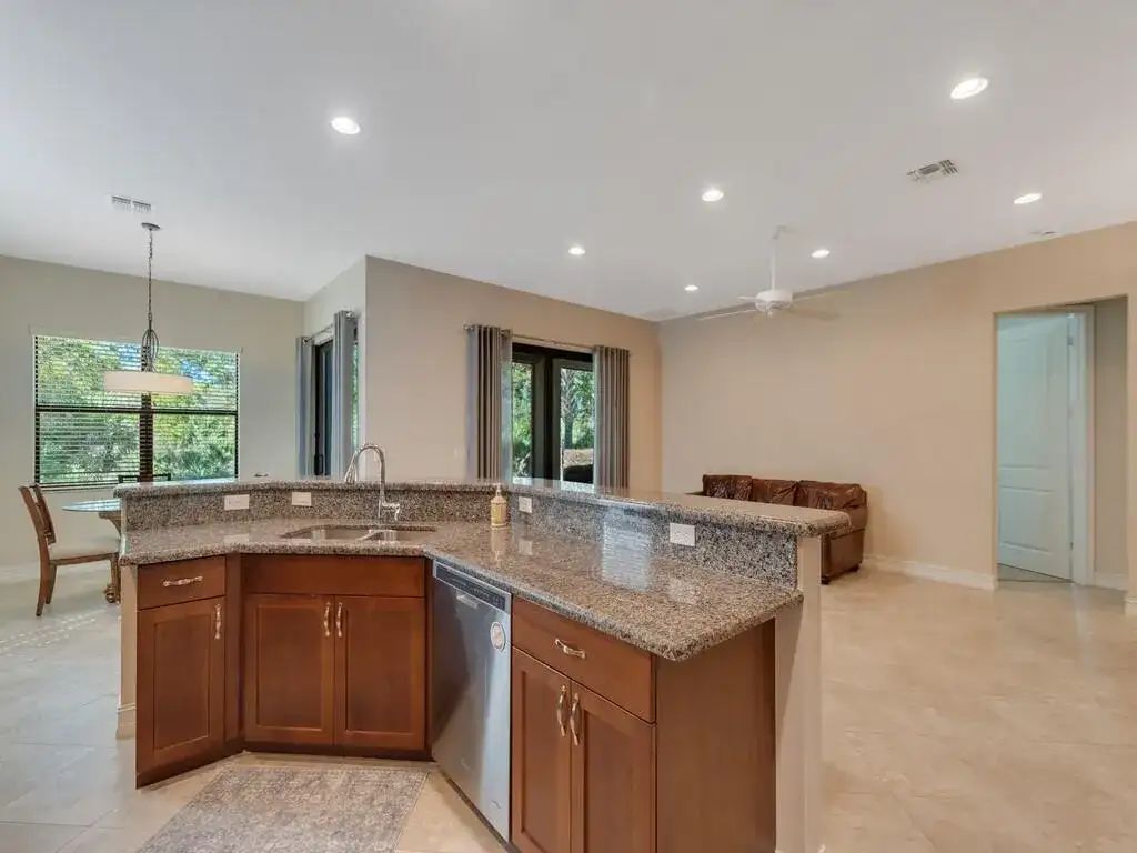 4338 56th Lane, Vero Beach FL 32967 photo 3