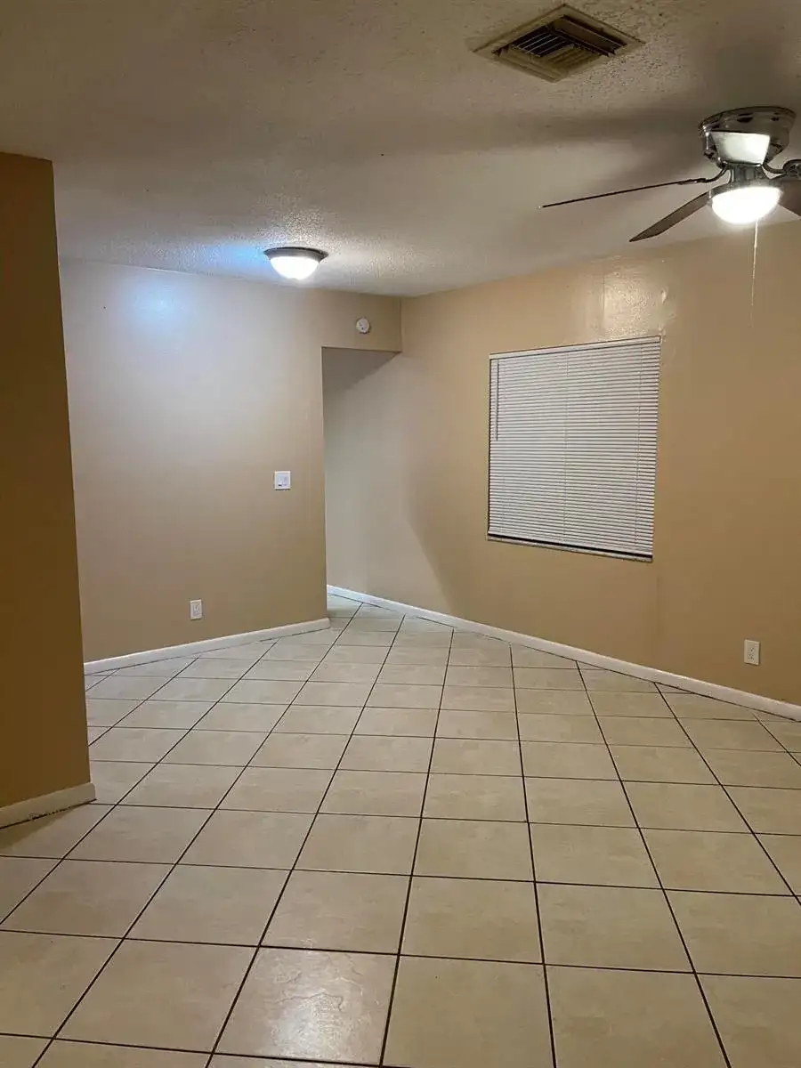 940 W 36th Street # 1, Riviera Beach FL 33404 photo 2