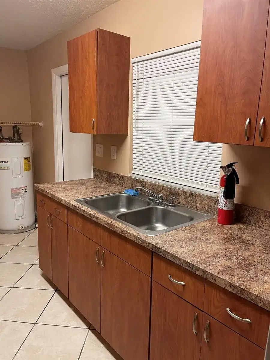940 W 36th Street # 1, Riviera Beach FL 33404 photo 3