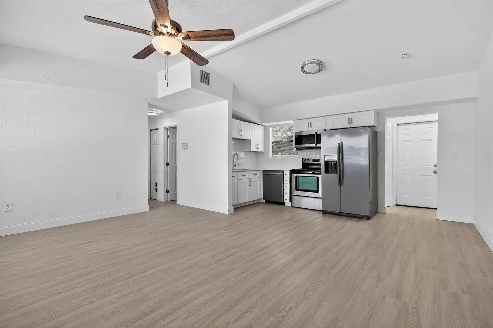 3600 SW 46th Avenue, West Park FL 33023 photo 3