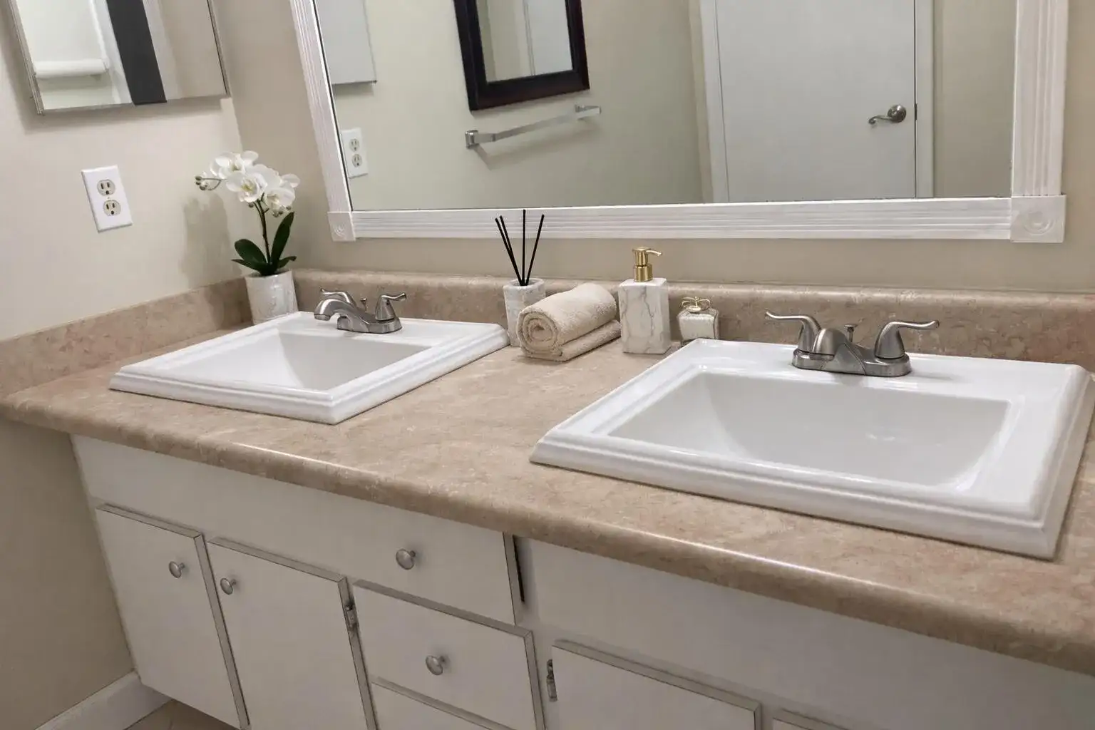 715 W Ocean Avenue, Lantana FL 33462 photo 4