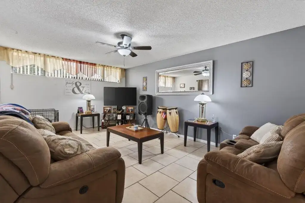 3838 Victoria Drive, West Palm Beach FL 33406 photo 3
