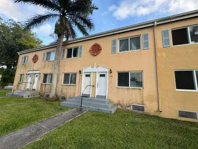 206 NW 84th Street # 206, Miami FL 33150 photo 3
