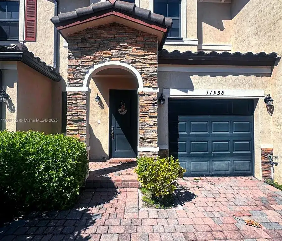 3 bedroom 2 bath Residential Lease for rent at 11958 SW 151st Ave # 11958, Miami FL 33196