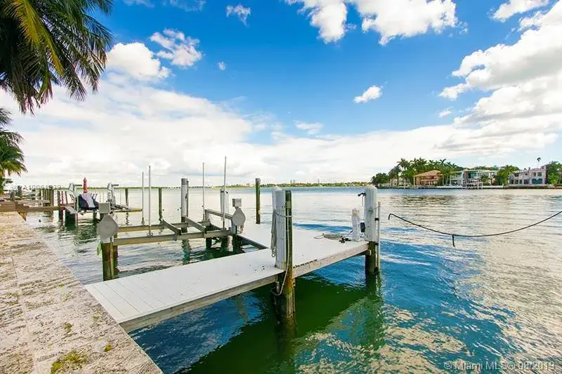 6 bedroom 6 bath Residential for sale at 625 E Dilido Dr, Miami Beach FL 33139