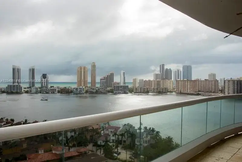 3 bedroom 3 bath Residential for sale at 6000 Island Blvd # 2002, Aventura FL 33160