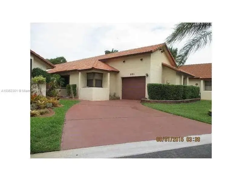 3 bedroom 2 bath Residential for sale at 601 SW 113th Ave, Pembroke Pines FL 33025