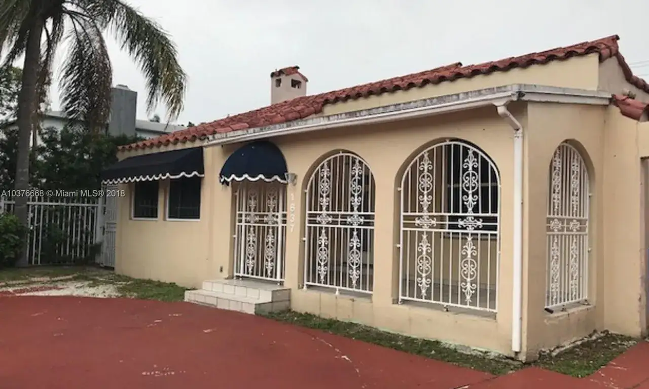 3 bedroom 3 bath Residential Lease for rent at 1637 SW 16th St, Miami FL 33145
