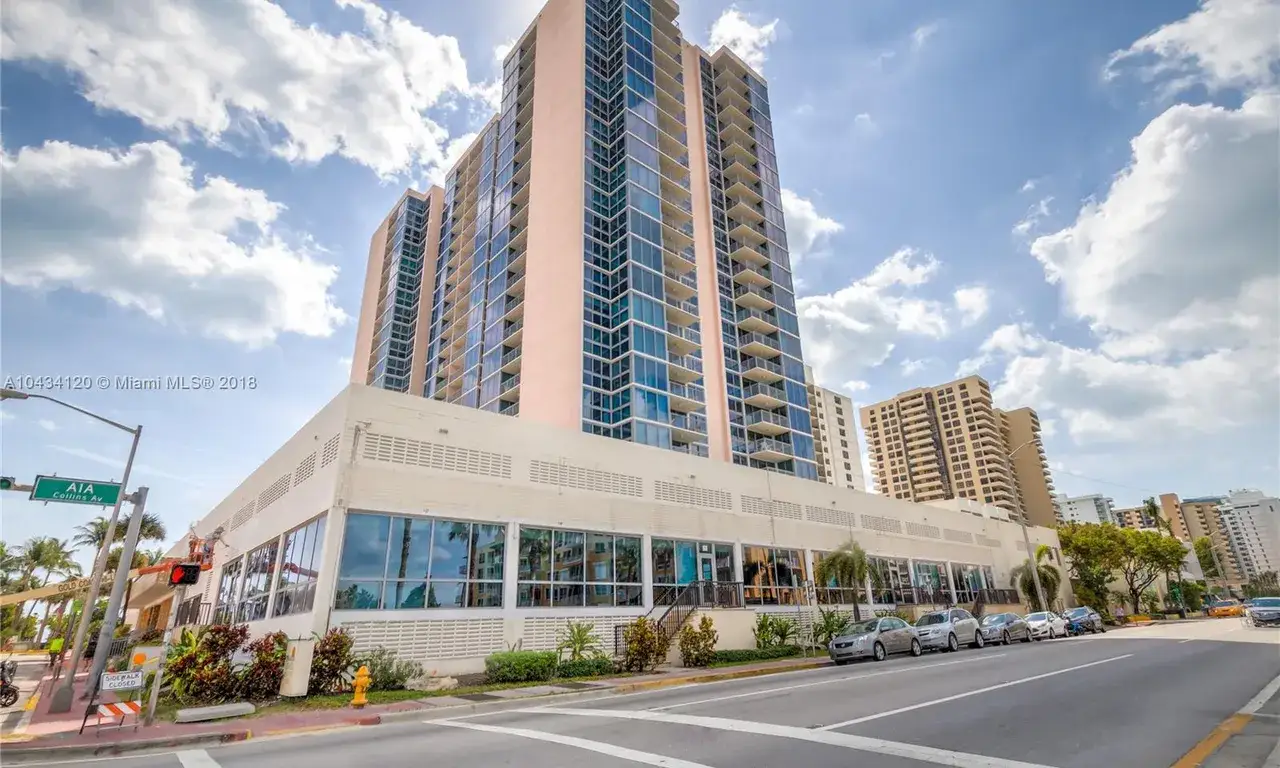 2 bedroom 1 bath Residential for sale at 2655 Collins Ave # 509, Miami Beach FL 33140