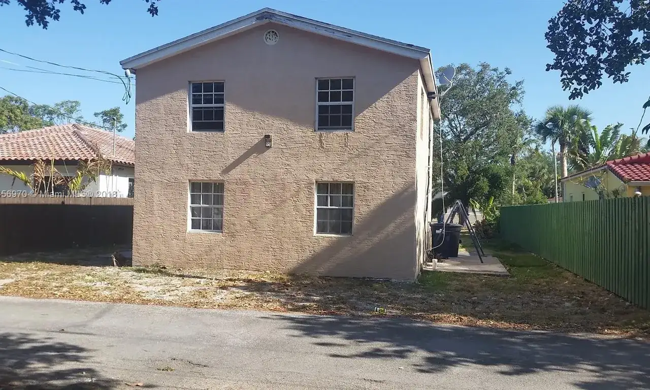 2 bedroom 1 bath Residential for sale at 1680 NE 168th St, North Miami Beach FL 33162